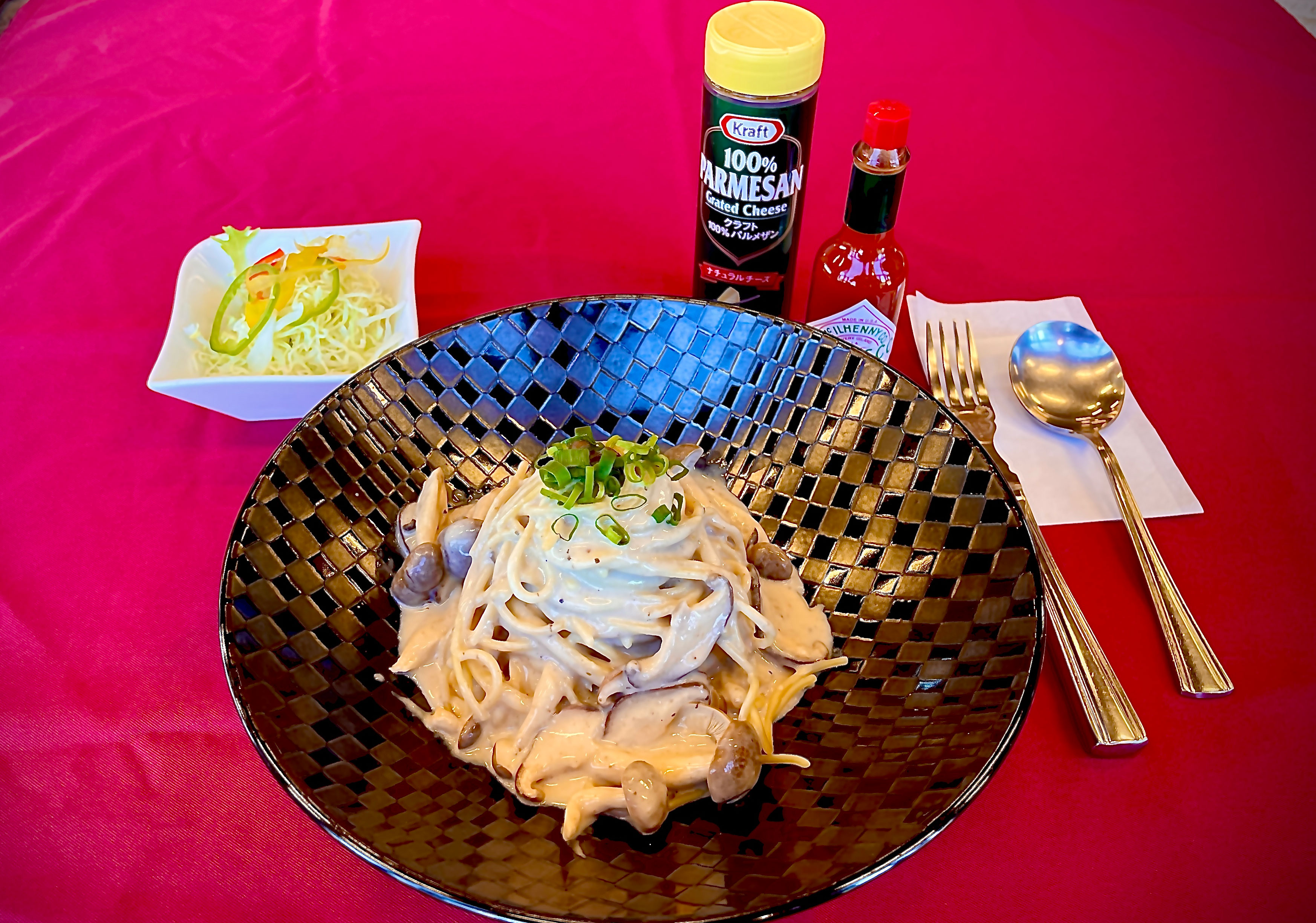 きのこのクリームパスタ